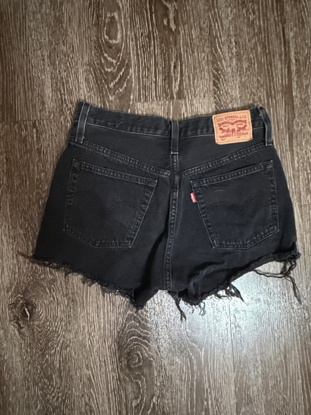 LEVIS BLACK SHORTS - Picture 5 of 6
